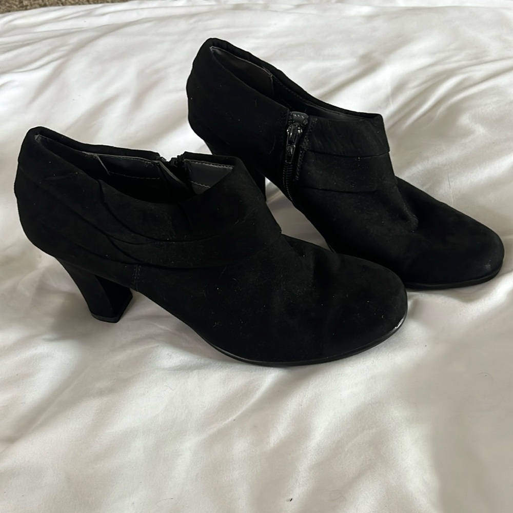Black heels